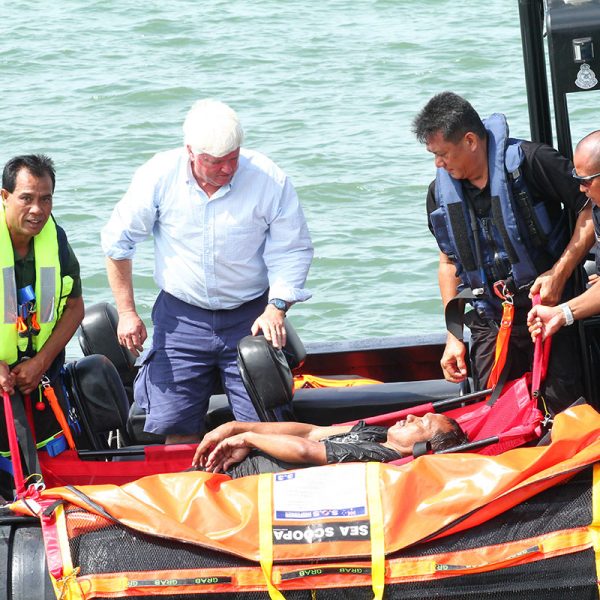 Sea-Scoopa-recovering-a-man-overboard-onto-stretcher